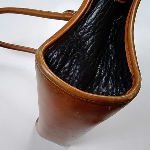 Vintage Dooney Bourke Women Handbag - Picture 4 of 12